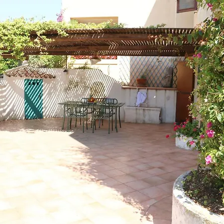 Elicriso Villa